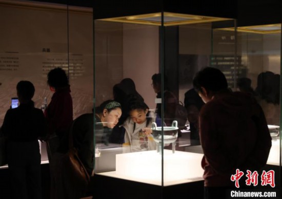 万向登录：宁夏博物馆掀起“文博热”